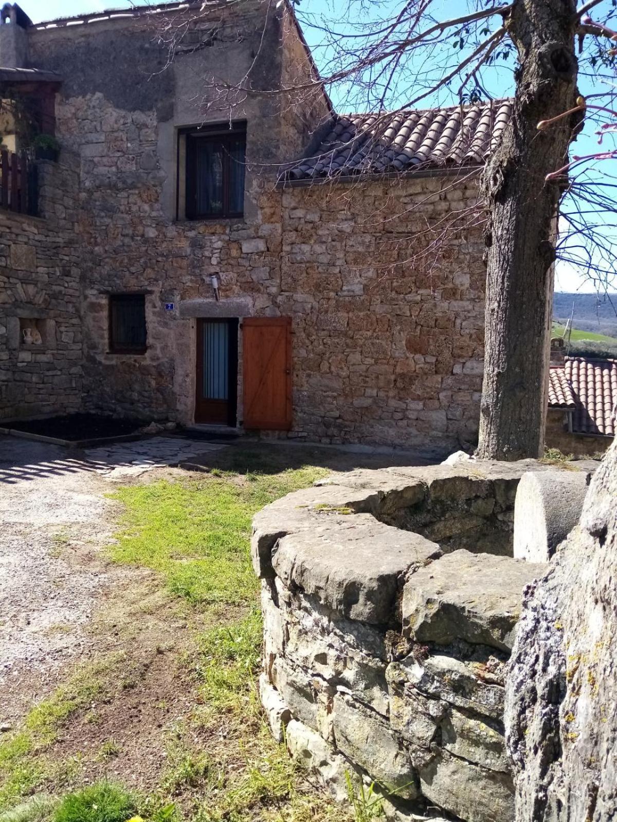 Gite Le Jaya Saint-Georges-de-Luzençon Kültér fotó